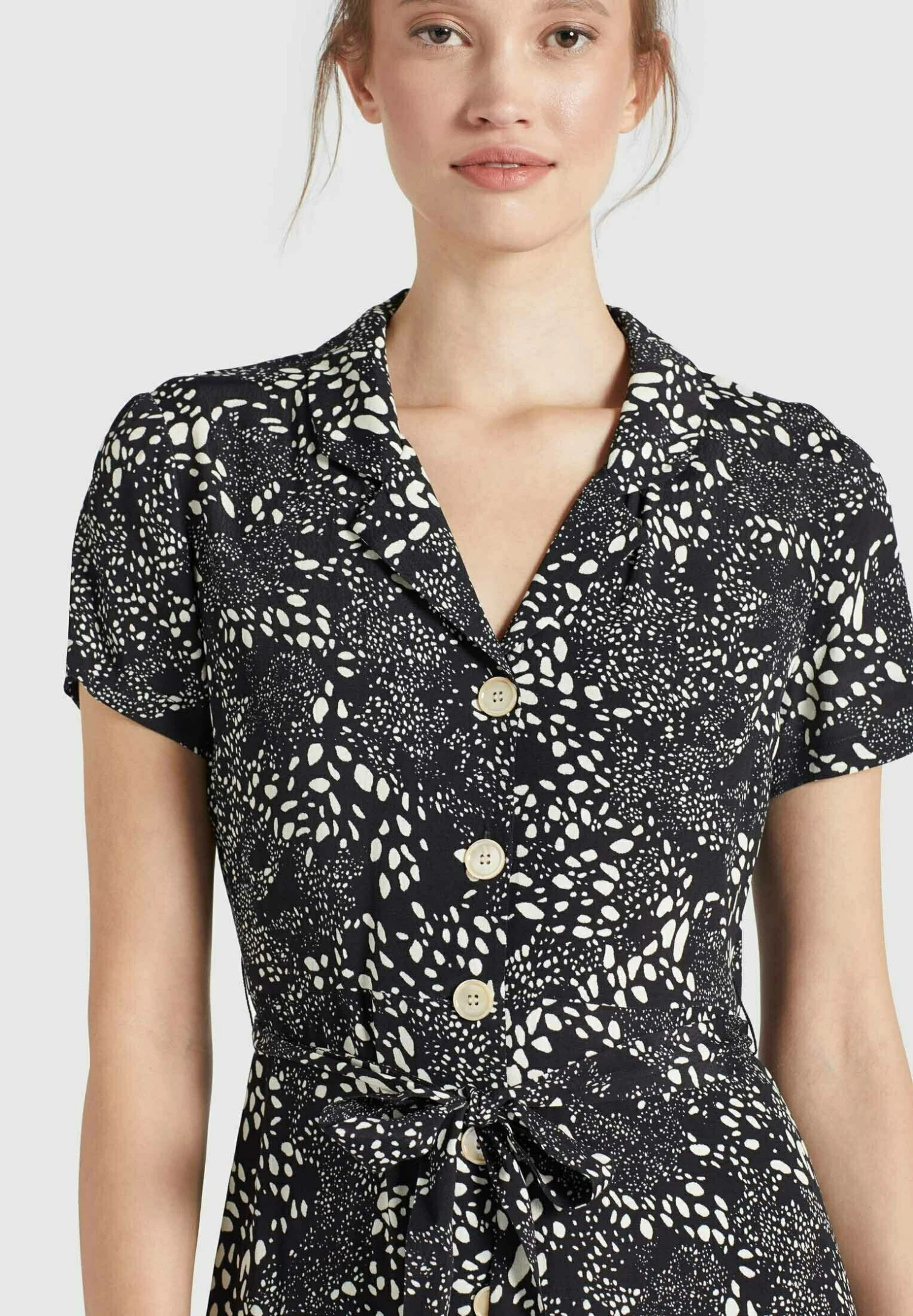 Khujo GoyaAbito A CamiciaSchwarz Weiß Gemustert Donna Vestiti KH121C0CX-Q11 7 Khujo GoyaAbito A CamiciaSchwarz Weiß Gemustert Donna Vestiti KH121C0CX-Q11 - immagine 7