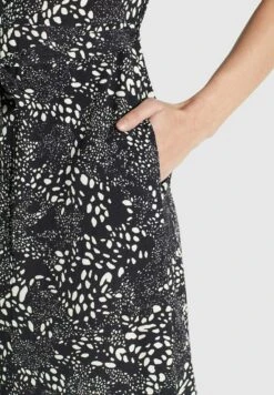 Khujo GoyaAbito A CamiciaSchwarz Weiß Gemustert Donna Vestiti KH121C0CX-Q11 16 Khujo GoyaAbito A CamiciaSchwarz Weiß Gemustert Donna Vestiti KH121C0CX-Q11 -Delem 28973e0ea2ce4ecf8c860f799c123ad4