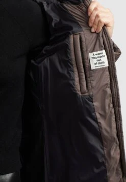 Khujo ZaritaCappotto InvernaleTaupe Donna Cappotti KH121U1B4-B11 13 Khujo ZaritaCappotto InvernaleTaupe Donna Cappotti KH121U1B4-B11 -Delem 2d423e7e324e43d8a18e3a878b65cccf