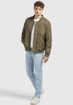 Khujo CarlsonGiacca Da Mezza StagioneOlivgrün Uomo Giacche KH122T0ES-N11 -Delem 85db6bc3363641a69e75e5f83b7fe269