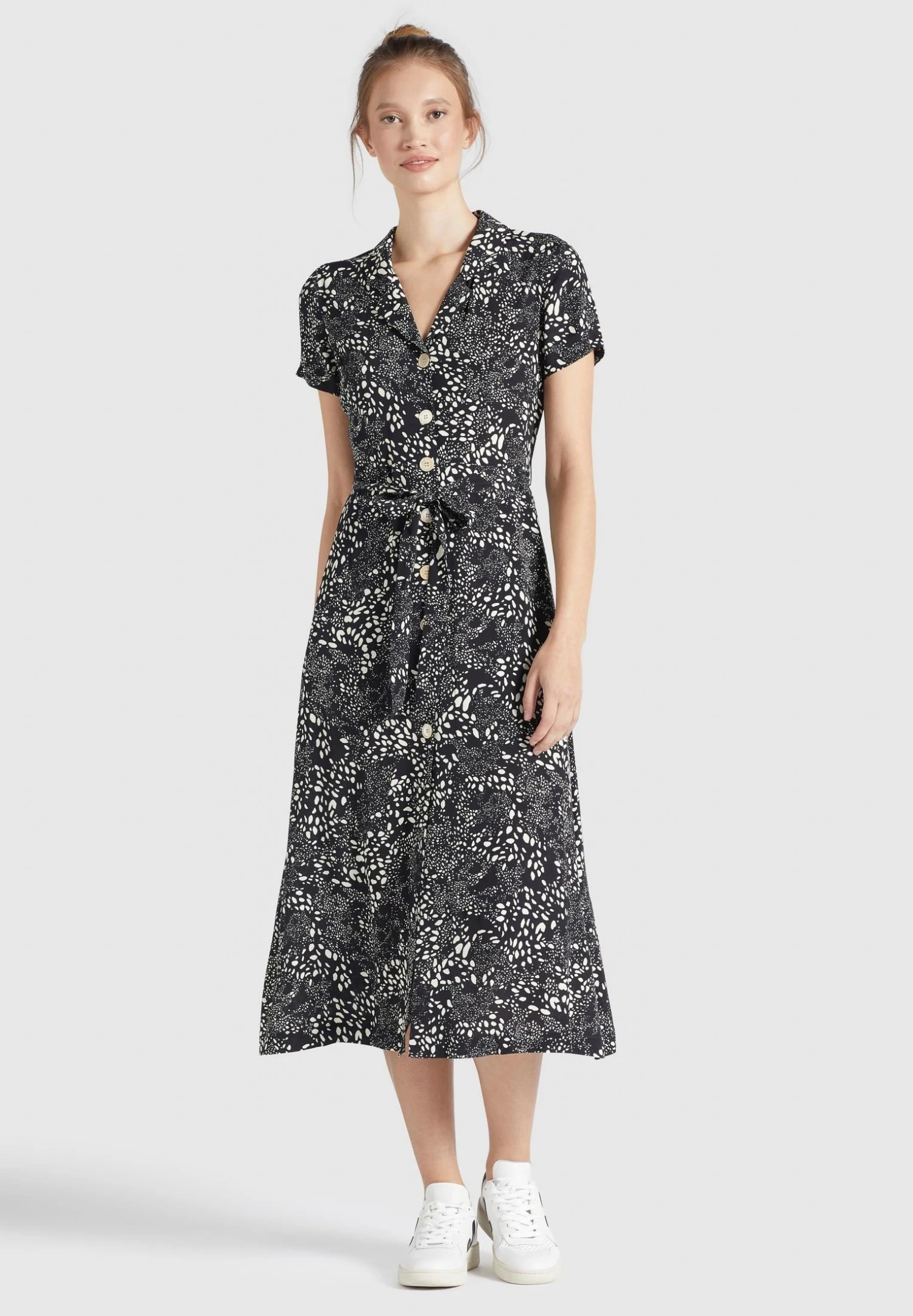 Khujo GoyaAbito A CamiciaSchwarz Weiß Gemustert Donna Vestiti KH121C0CX-Q11 2 Khujo GoyaAbito A CamiciaSchwarz Weiß Gemustert Donna Vestiti KH121C0CX-Q11 - immagine 2