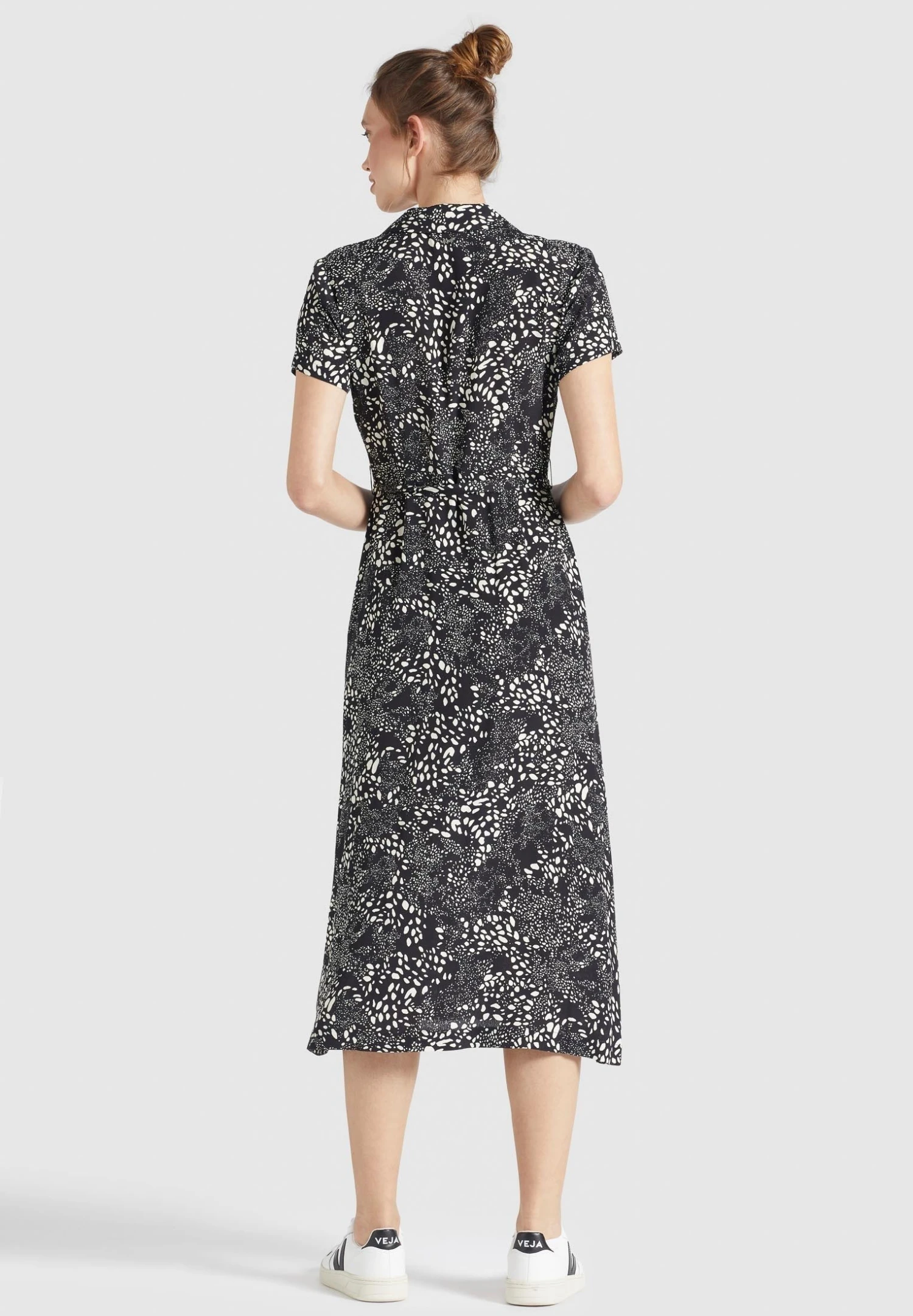 Khujo GoyaAbito A CamiciaSchwarz Weiß Gemustert Donna Vestiti KH121C0CX-Q11 3 Khujo GoyaAbito A CamiciaSchwarz Weiß Gemustert Donna Vestiti KH121C0CX-Q11 - immagine 3